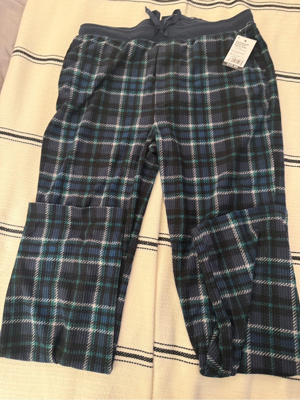 Kohl's Men's Navy & Teal Plaid Loungers